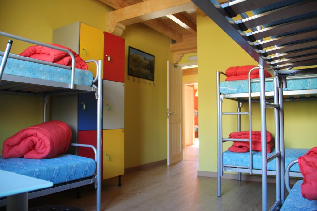 Hostel Curavacas Triollo الغرفة الصورة