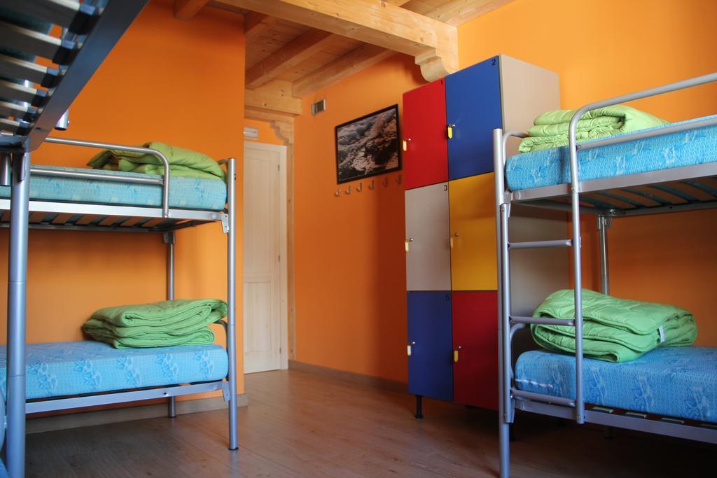 Hostel Curavacas Triollo الغرفة الصورة